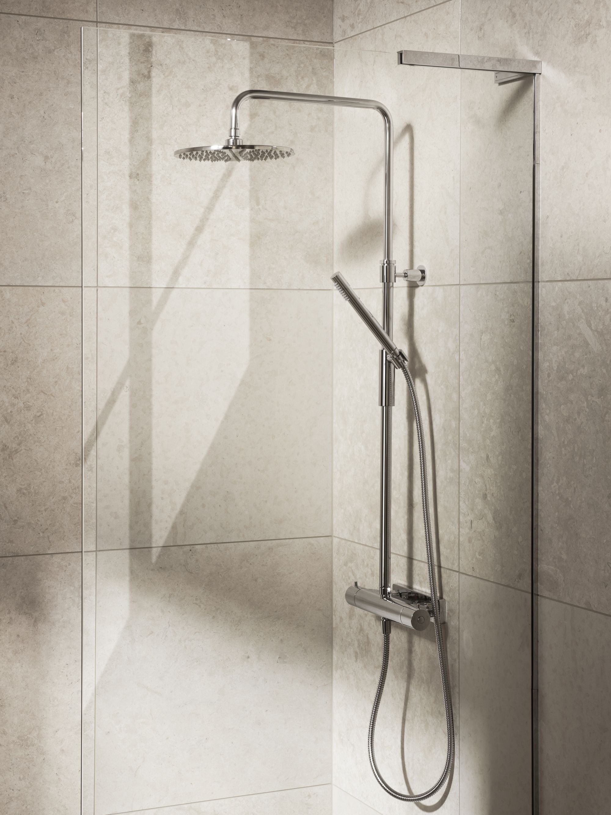 R4 Duschvägg Profil